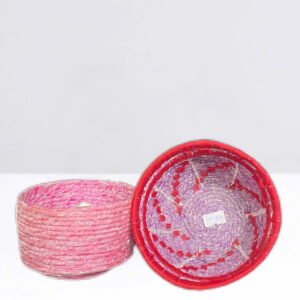 Chén nhỏ handmade từ dây thừng màu hồng đỏ, đan tay thủ công, dùng để đựng đồ nhỏ hoặc trang trí, thân thiện với môi trường.