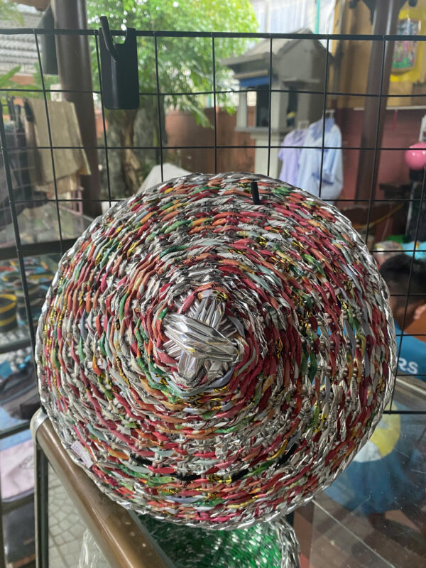 Nón vỏ mì tôm tái chế thủ công