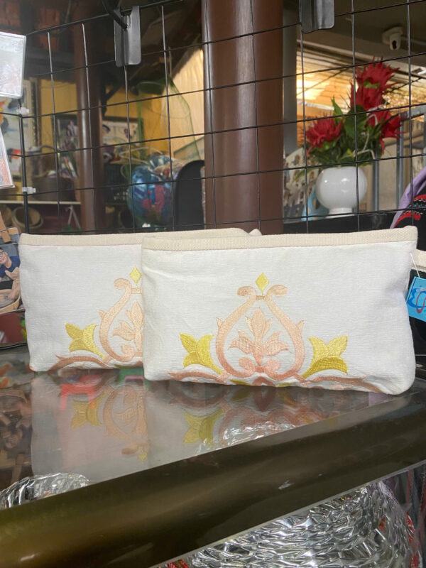 Túi thêu tay họa tiết hoa lá
